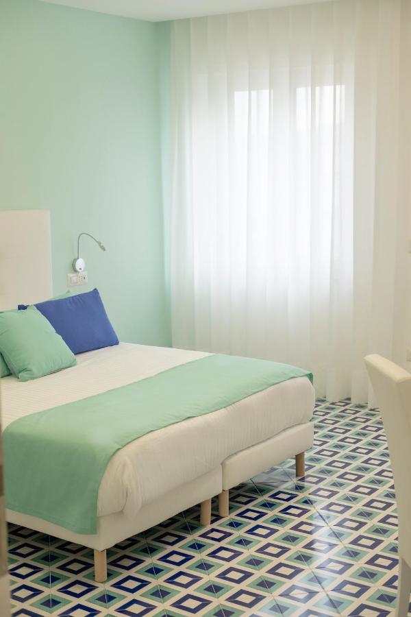 Domus Sole Bed and Breakfast Sorrento Buitenkant foto